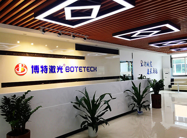 皮秒激光玻璃切割機(jī)多少錢一臺(tái)？可以切割的材料有哪些？