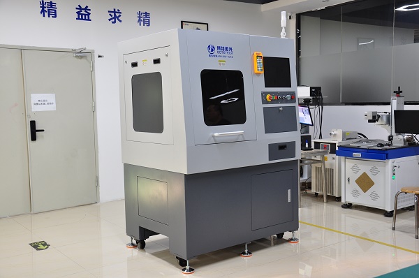 精密激光切割機(jī) 精密激光切割機(jī)